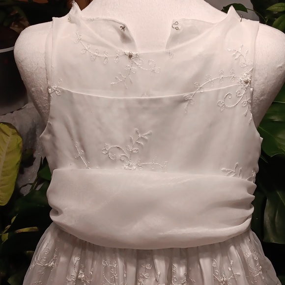 GIRLS CINDERELLA DRESS SIZE 7 - Picture 4 of 10